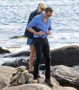 Taylor Swift and Tom-Hiddleston